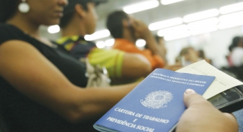 Sine Goiânia oferece vagas para cozinheiro, motorista de ônibus e operador de máquinas